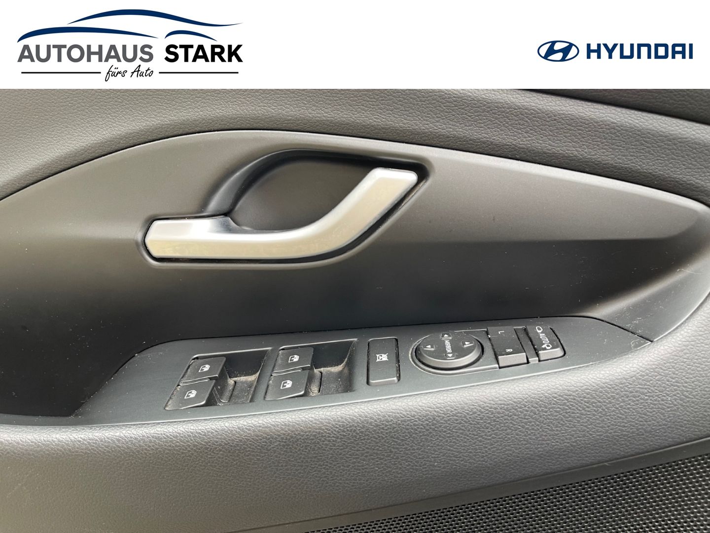 Fahrzeugabbildung Hyundai i30cw Trend 1.4 Navi Kamera SHZ Klima Winterräde